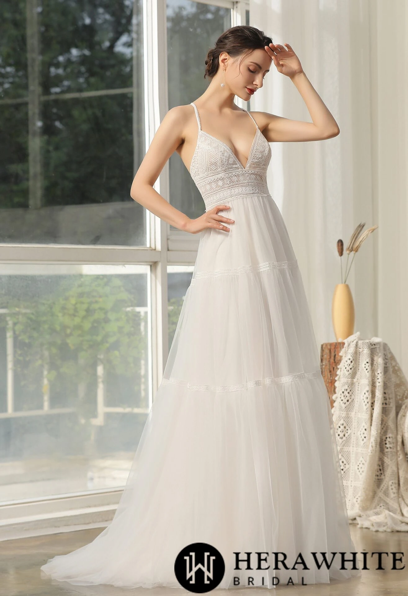 Robe de mariée en dentelle bohème et dos croisé Robe De Mariée En Dentelle Bohème Et Dos Croisé -Soiree Blanche Boutique 00f0551567