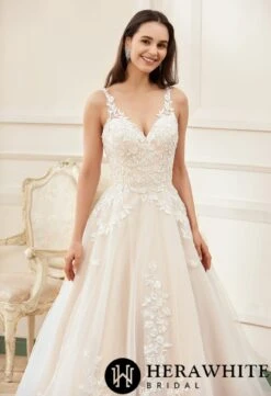 Robe De Mariée Rose Nude En Ligne A Avec Détails Floraux Et Bretelles D’illusion -Soiree Blanche Boutique 0b0213adfd