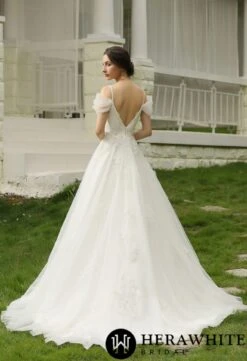 Robe De Mariée Romantique En Dentelle Pailletée à Manches Courtes -Soiree Blanche Boutique 114462eb72