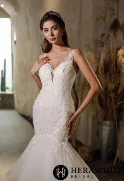 Robe De Mariée Sirène Volantée En Tulle Et Dentelle Perlée 3 Robe De Mariée Sirène Volantée En Tulle Et Dentelle Perlée -Soiree Blanche Boutique 25bf74fb4f