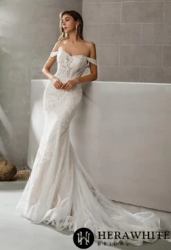 Robe De Mariée Romantique à Encolure En Demi-cercle Et Corsage Dentellé -Soiree Blanche Boutique 2cbadc92d9
