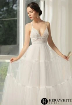 Robe De Mariée En Dentelle Bohème Et Dos Croisé 3 Robe De Mariée En Dentelle Bohème Et Dos Croisé -Soiree Blanche Boutique 2f730930f8 scaled 1