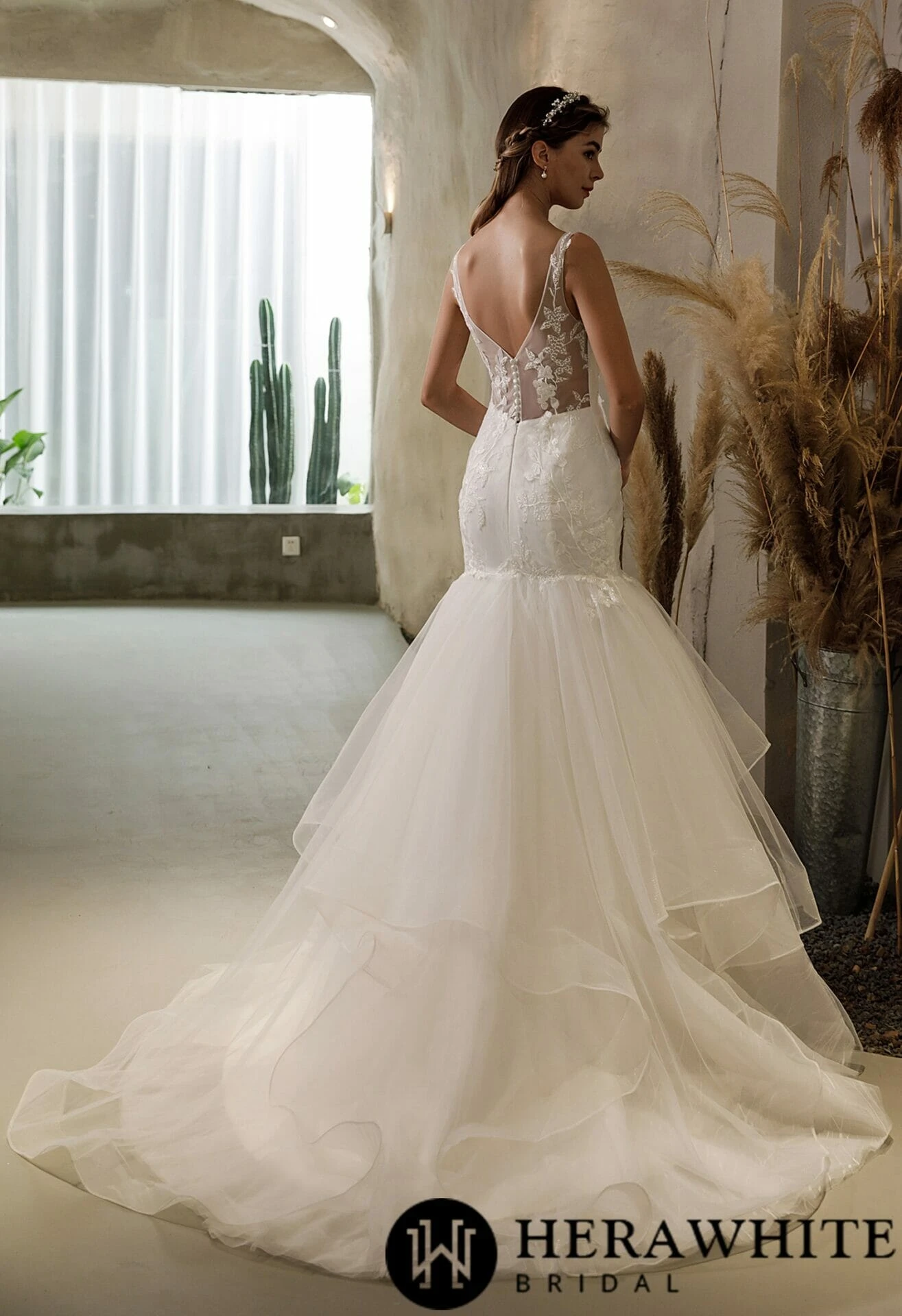 Robe de mariée sirène volantée en tulle et dentelle perlée Robe De Mariée Sirène Volantée En Tulle Et Dentelle Perlée -Soiree Blanche Boutique 33fe562a14