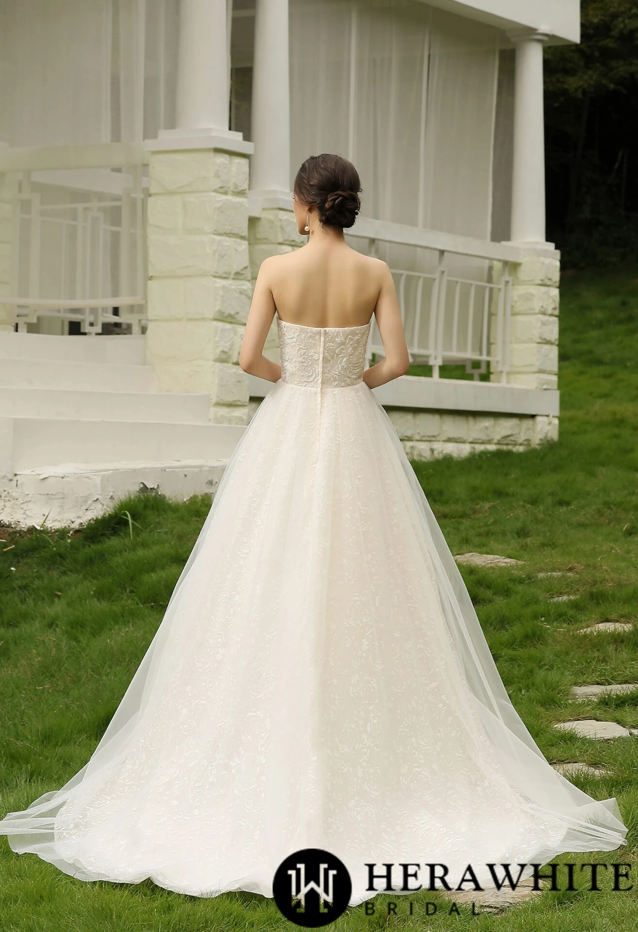 Robe de mariée princesse bustier et dentelle Robe De Mariée Princesse Bustier Et Dentelle -Soiree Blanche Boutique 3579236732