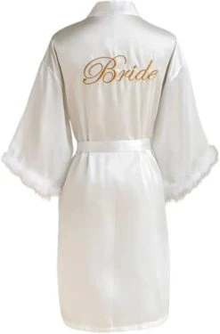 Robe De Mariée Courte A Plume