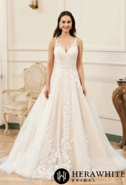 Robe De Mariée Rose Nude En Ligne A Avec Détails Floraux Et Bretelles D’illusion -Soiree Blanche Boutique 48afa1683a