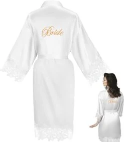 Robe De Mariée Courte Et Chic Blanche