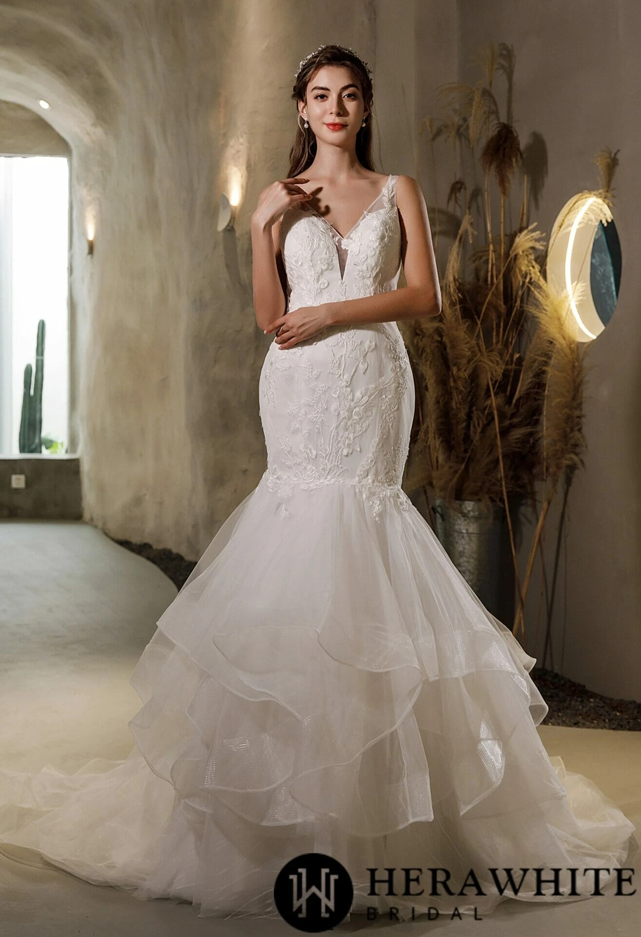 Robe de mariée sirène volantée en tulle et dentelle perlée Robe De Mariée Sirène Volantée En Tulle Et Dentelle Perlée -Soiree Blanche Boutique 6101ea89c0