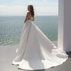 Princesse Robe De Mariée Femme Ronde Grande Taille -Soiree Blanche Boutique 61DDb3KsvVL. AC SL1500