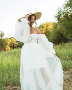 Robe De Mariée Satinée Haut Dentelle Chic 5 Robe De Mariée Satinée Haut Dentelle Chic -Soiree Blanche Boutique 61W7IKWnaRL. AC SL1280