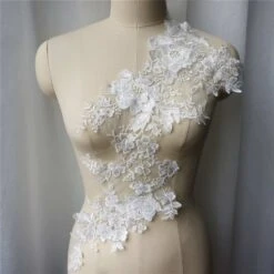 Robe De Mariée Col Cœur Fleurie Blanche