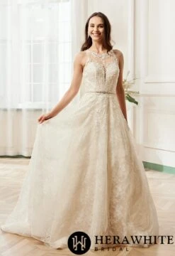 Robe De Mariée En Tulle Et Dentelle à Encolure Ras-du-cou Et Illusion 3 Robe De Mariée En Tulle Et Dentelle à Encolure Ras-du-cou Et Illusion -Soiree Blanche Boutique 8a7ca192d3