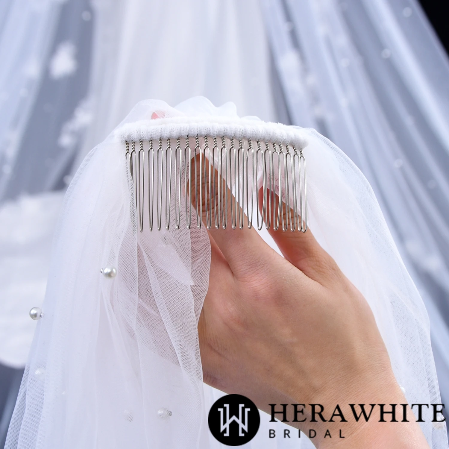 Voile De Mariée Court A Perles Voile De Mariée Court A Perles -Soiree Blanche Boutique 8d48f84e2f