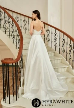 Robe De Mariée En Satin Perlé à Décolleté En V Profond Et Poches En Ligne A 6 Robe De Mariée En Satin Perlé à Décolleté En V Profond Et Poches En Ligne A -Soiree Blanche Boutique 9dbbfe39cd