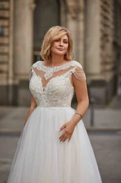 Robe De Mariée Grande Taille Dos Nu -Soiree Blanche Boutique Abril19