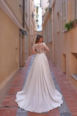 Robe De Mariée Princesse Simple A Manches Longues -Soiree Blanche Boutique Benilda3