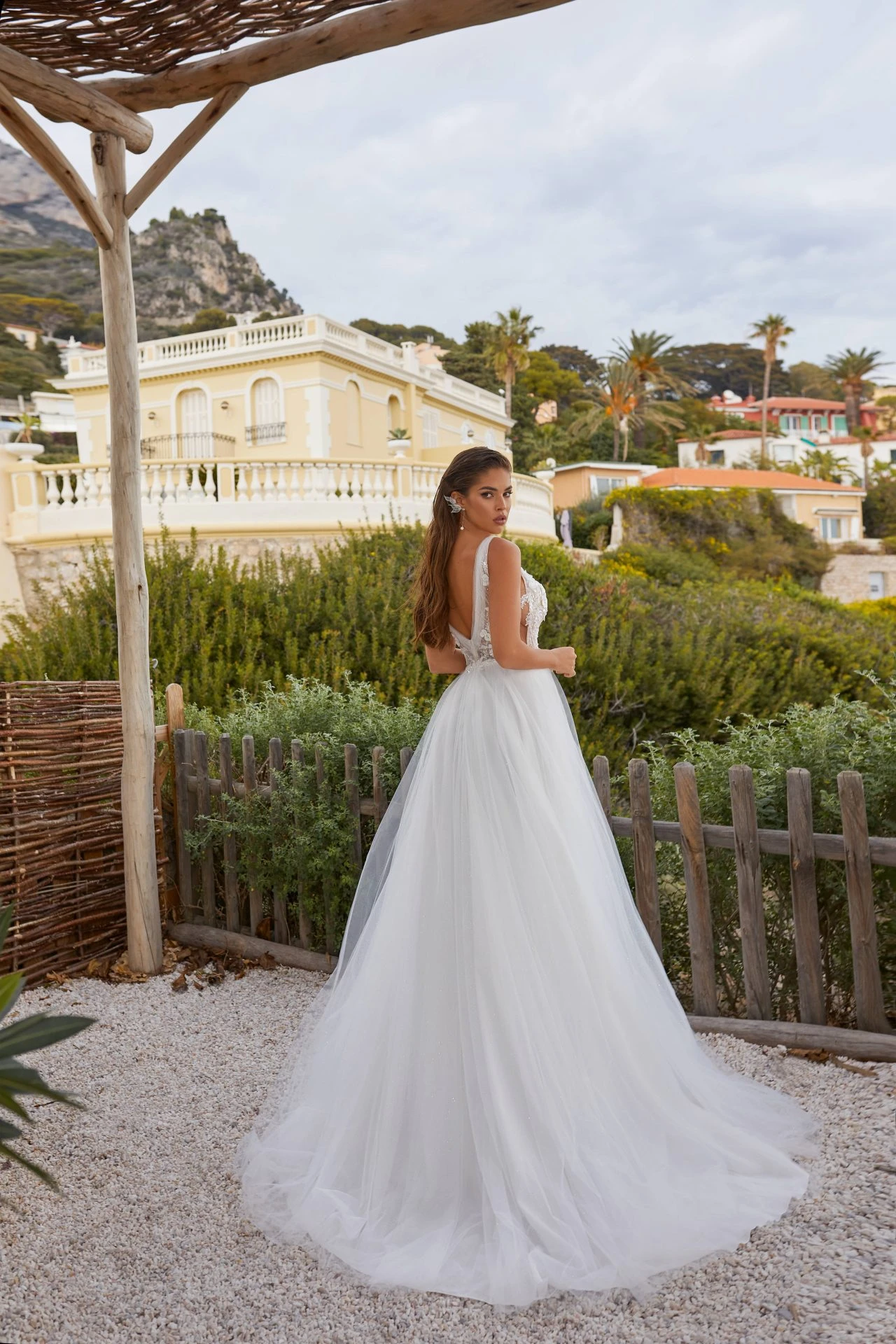 Robe De Mariée Princesse Blanche Avec Perles Robe De Mariée Princesse Blanche Avec Perles -Soiree Blanche Boutique Cesarea3
