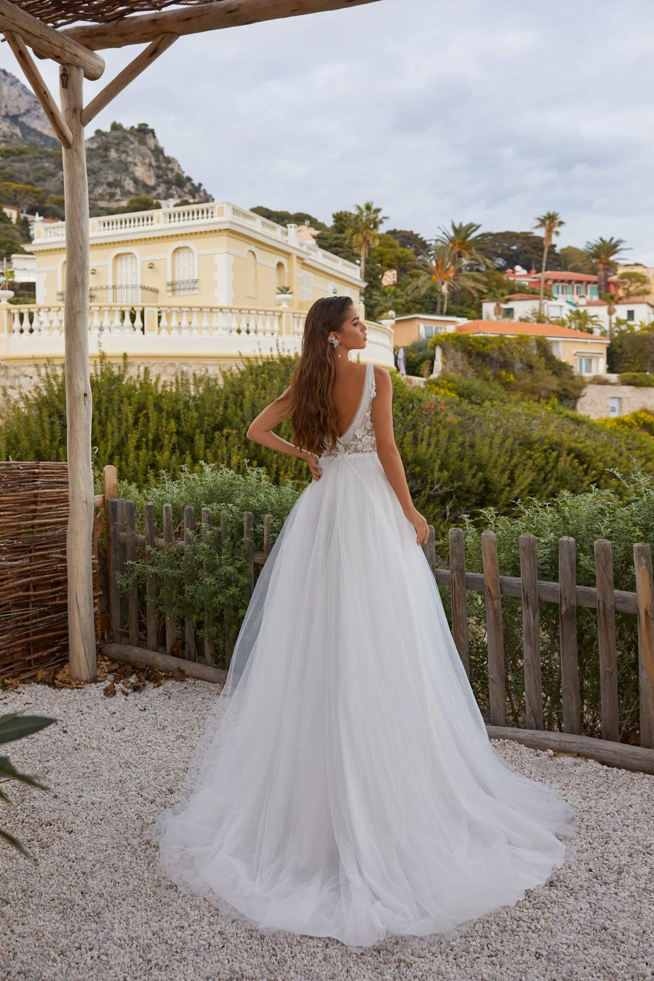Robe De Mariée Princesse Blanche Avec Perles Robe De Mariée Princesse Blanche Avec Perles -Soiree Blanche Boutique Cesarea4