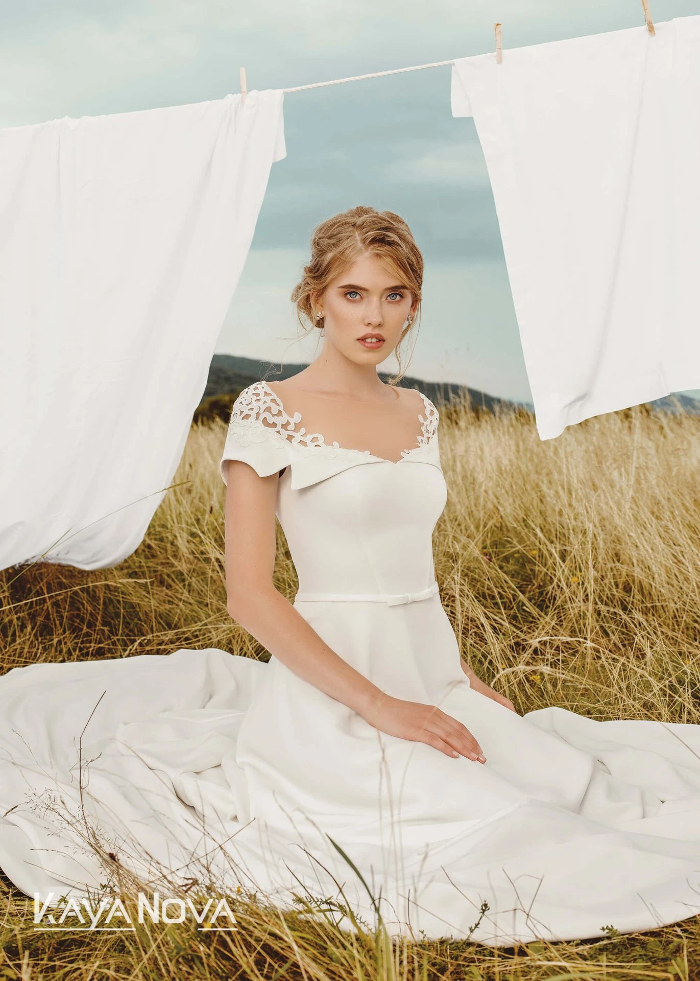 Robe De Mariée Bohème Col Bateau Blanc Robe De Mariée Bohème Col Bateau Blanc -Soiree Blanche Boutique Dakota202