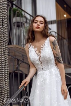 Robe De Mariée Blanche Fleurie 4 Robe De Mariée Blanche Fleurie -Soiree Blanche Boutique Dayanara2