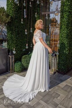 Robe De Mariée Fluide Femme Ronde -Soiree Blanche Boutique Demi3