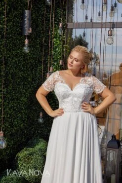 Robe De Mariée Fluide Femme Ronde -Soiree Blanche Boutique Demi4