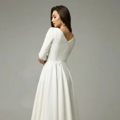 Robe De Mariée Simple Courte Blanche 5 Robe De Mariée Simple Courte Blanche -Soiree Blanche Boutique Design sans titre 2024 04 08T144546.127