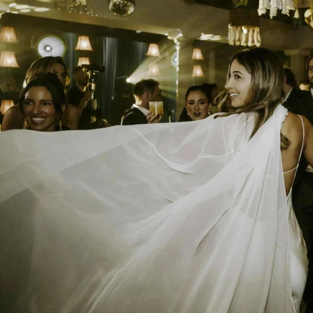 Robe De Mariée Sirène Avec Cape Robe De Mariée Sirène Avec Cape -Soiree Blanche Boutique Design sans titre 6