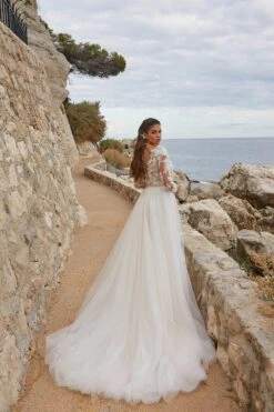 Robe De Mariée Bohème Manche Longue Blanche 8 Robe De Mariée Bohème Manche Longue Blanche -Soiree Blanche Boutique Dionisia4