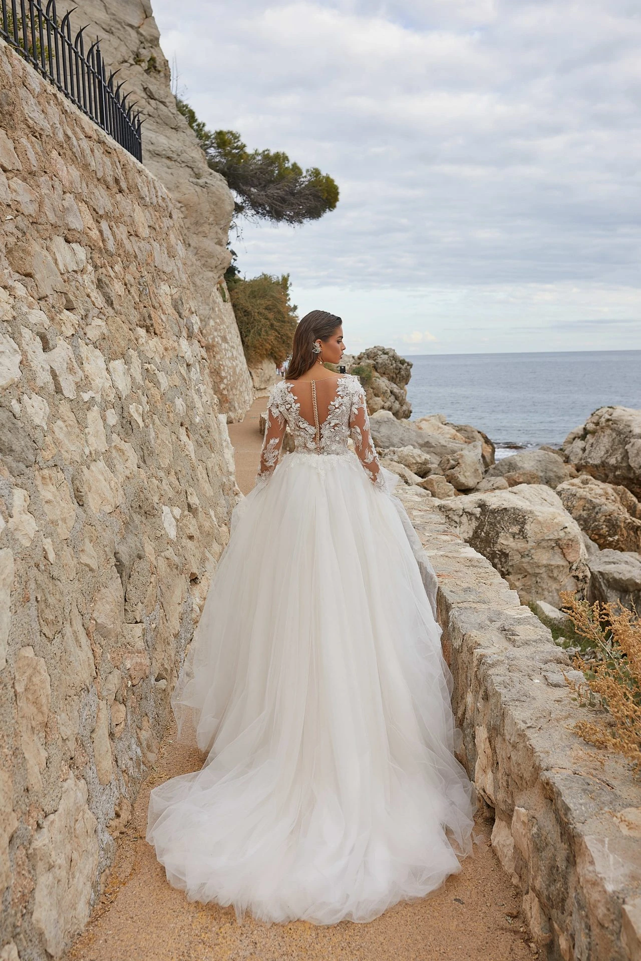 Robe De Mariée Bohème Manche Longue Blanche Robe De Mariée Bohème Manche Longue Blanche -Soiree Blanche Boutique Dionisia5