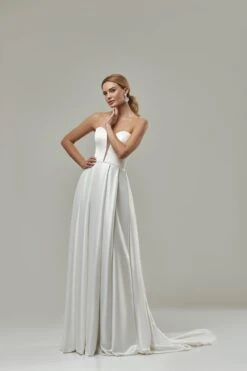 Robe De Mariée Simple Blanche 4 Robe De Mariée Simple Blanche -Soiree Blanche Boutique Enrica