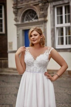 Robe De Mariée Grande Taille Col V -Soiree Blanche Boutique Francisca45