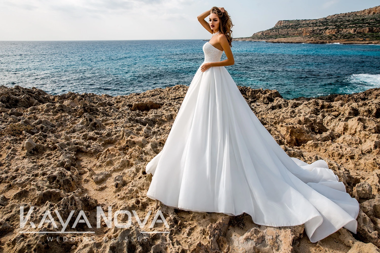 Robe De Mariée Princesse Avec Perles Blanche Robe De Mariée Princesse Avec Perles Blanche -Soiree Blanche Boutique Jasmine203