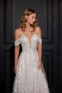 Robe De Mariée Romantique Bohème A Dentelle -Soiree Blanche Boutique Margaux4