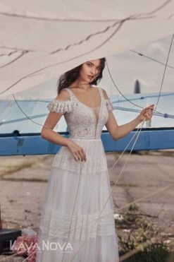 Robe De Mariée De Luxe A Dentelle Blanche 6 Robe De Mariée De Luxe A Dentelle Blanche -Soiree Blanche Boutique Marisol1