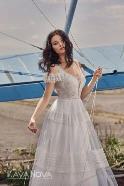 Robe De Mariée De Luxe A Dentelle Blanche 7 Robe De Mariée De Luxe A Dentelle Blanche -Soiree Blanche Boutique Marisol3