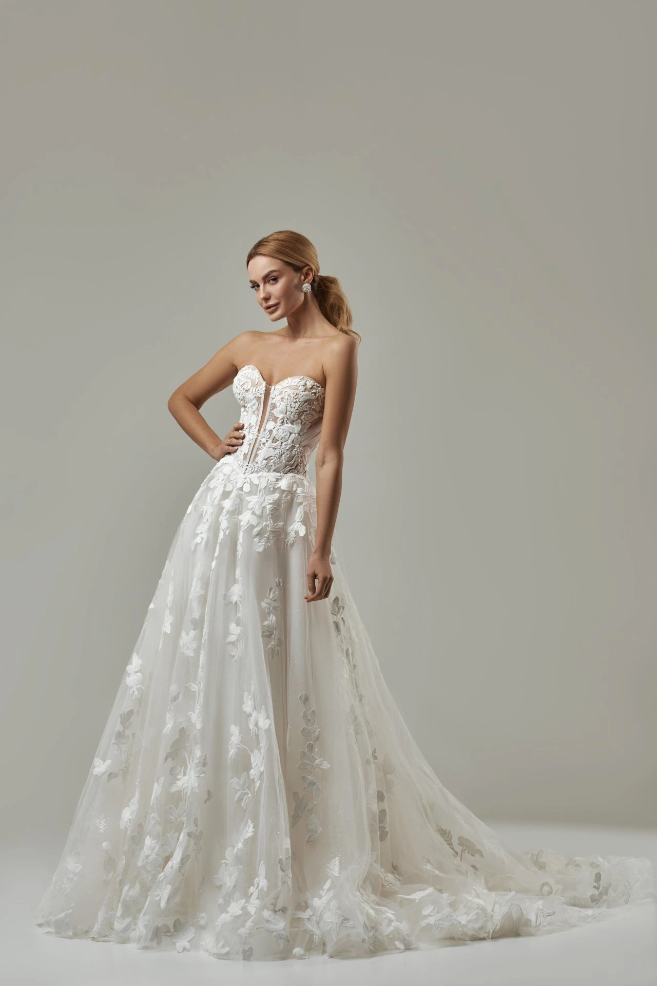 Robe De Mariée Bustier Dentelle Robe De Mariée Bustier Dentelle -Soiree Blanche Boutique Matia