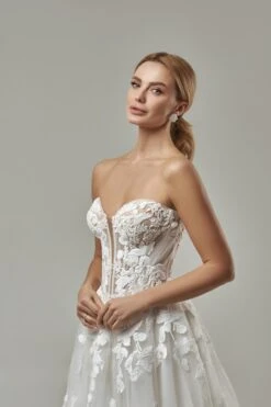 Robe De Mariée Bustier Dentelle 4 Robe De Mariée Bustier Dentelle -Soiree Blanche Boutique Matia3