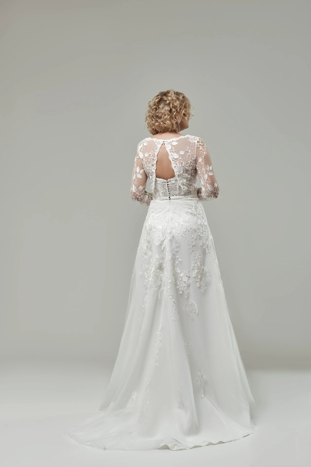 Robe De Mariée Pour Grande Taille Robe De Mariée Pour Grande Taille -Soiree Blanche Boutique Rebecca2