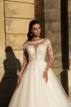 Robe De Mariée A Dentelle Florale A Manches Longues Illusion -Soiree Blanche Boutique Robe De Mariee A Dentelle Florale A Manches Longues Illusion zoom