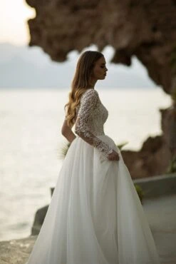 Robe De Mariée Dentelle Et Tulle Blanche -Soiree Blanche Boutique Robe De Mariee Dentelle Et Tulle Blanche profil