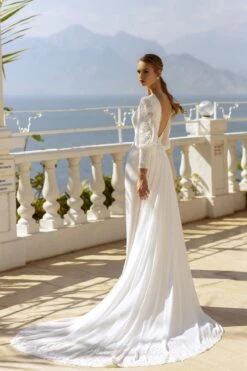 Robe De Mariée Simple Manches Longues Fluides Blanche -Soiree Blanche Boutique Robe De Mariee Simple Manches Longues Fluides Blanche dos scaled 1