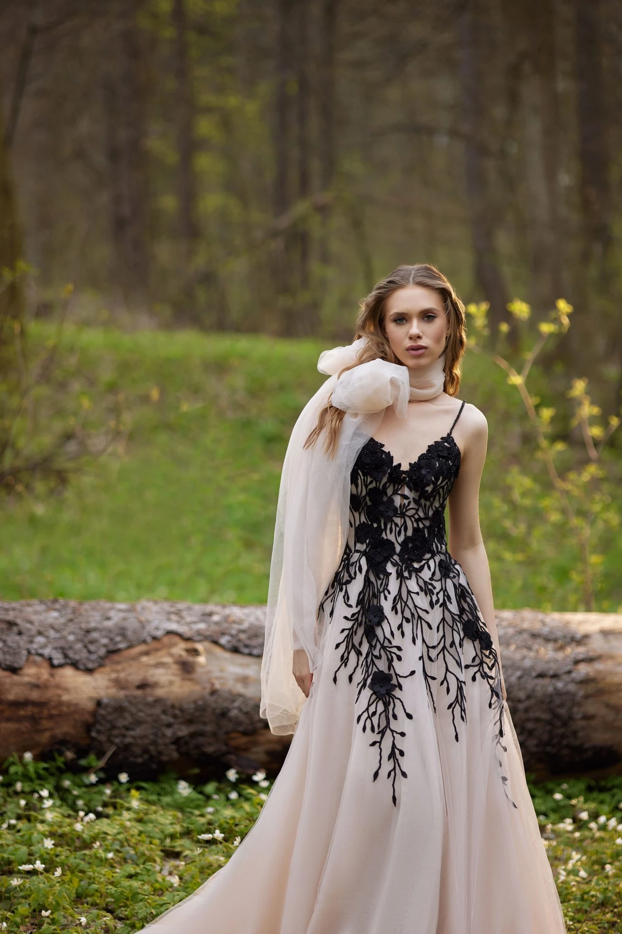 Robe De Mariée Blanche Et Noire Robe De Mariée Blanche Et Noire -Soiree Blanche Boutique Speranza1