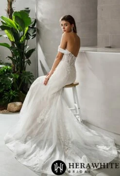 Robe De Mariée Romantique à Encolure En Demi-cercle Et Corsage Dentellé -Soiree Blanche Boutique aa664efefa