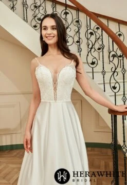 Robe De Mariée En Satin Perlé à Décolleté En V Profond Et Poches En Ligne A 4 Robe De Mariée En Satin Perlé à Décolleté En V Profond Et Poches En Ligne A -Soiree Blanche Boutique ab275ec058