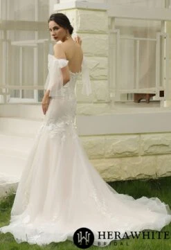 Robe De Mariée Sirène En Dentelle Florale Avec Manches En Tulle Détachables 8 Robe De Mariée Sirène En Dentelle Florale Avec Manches En Tulle Détachables -Soiree Blanche Boutique af043accc9