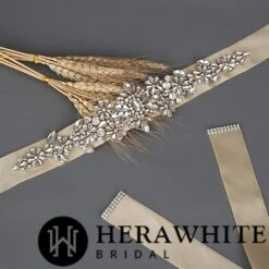 Ceinture De Mariée Cristaux Fleuris -Soiree Blanche Boutique b8c2caead1