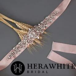 Ceinture De Mariée Cristaux Fleuris -Soiree Blanche Boutique b9a216f02d