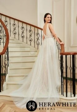 Robe De Mariée Trompette à Décolleté En V Plongeant -Soiree Blanche Boutique bc209663b1
