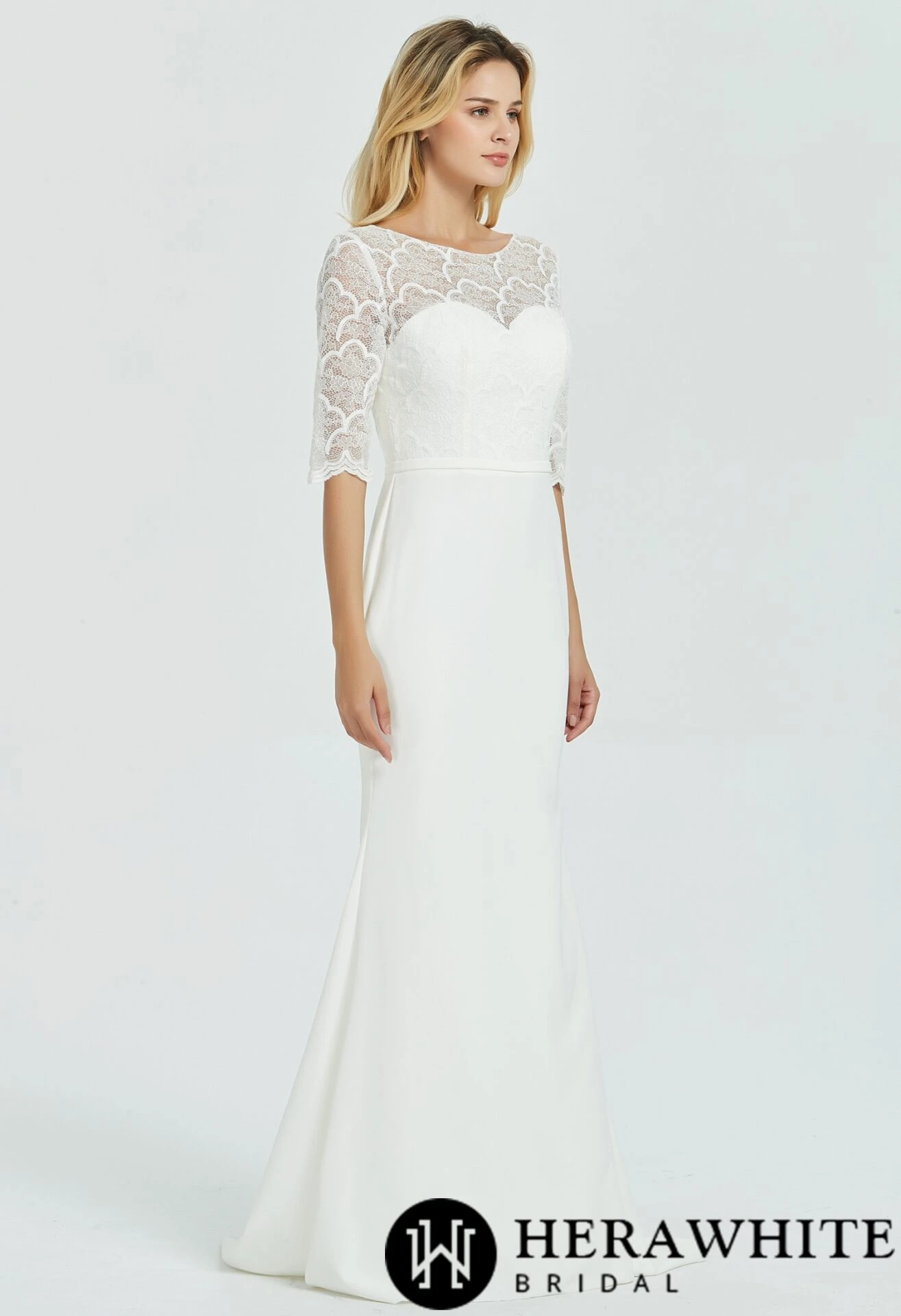 Robe de mariée fourreau en crêpe à manches 3/4 et dentelle Robe De Mariée Fourreau En Crêpe à Manches 3/4 Et Dentelle -Soiree Blanche Boutique bdf8e21e07